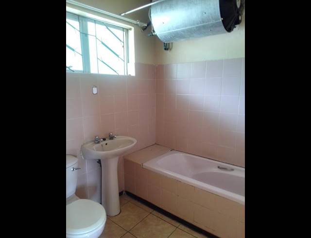 2 BEDROOM APARTMENT FOR SALE IN EMPANGENI CENTRAL